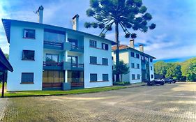 Apto duplex em Gramado com churrasqueira